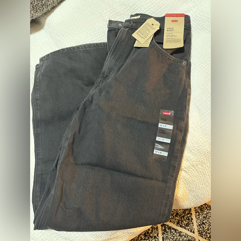 Levi’s Cinch Baggy Jeans